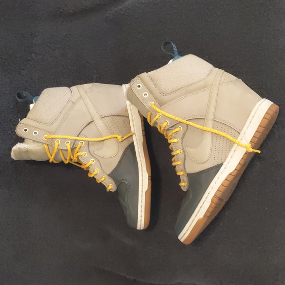 Nike Dunk Sky Hi Sneaker Wedge Boots - Picture 9 of 9